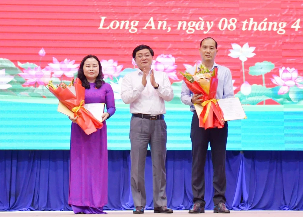 Ban Bí thư chuẩn y 2 ủy viên Ban Thường vụ Tỉnh ủy Long An