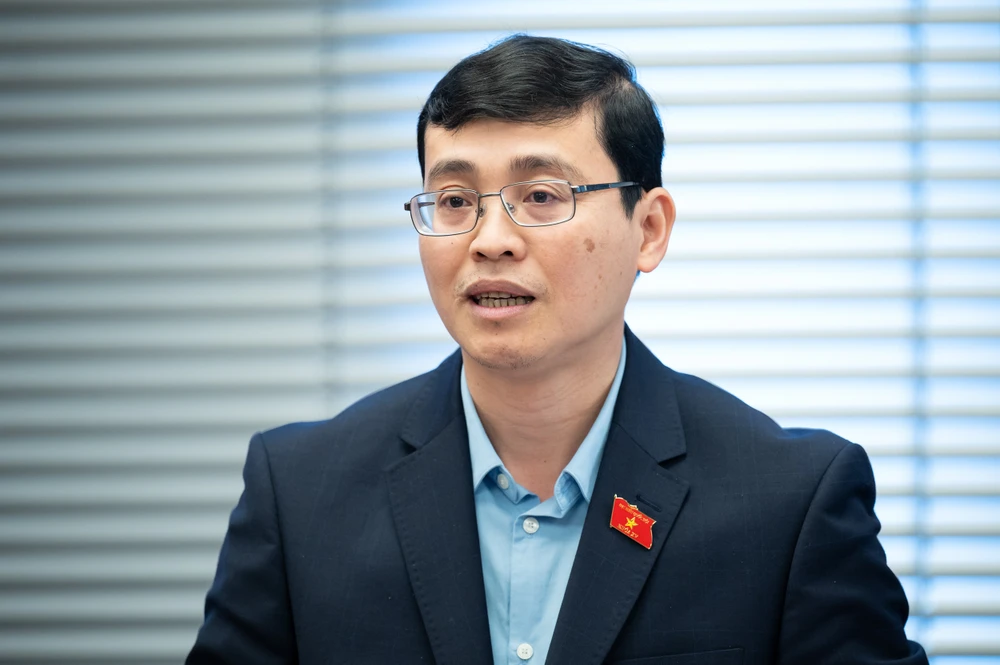 ĐBQH Đỗ Đức Hiển, Ủy viên Ủy ban Pháp Luật và Tư pháp của Quốc hội.