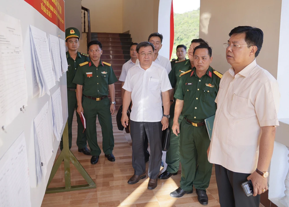 Bí thư NGuyên Tien Hai kiem tra công tac bâu cử - anh VGP.jpg