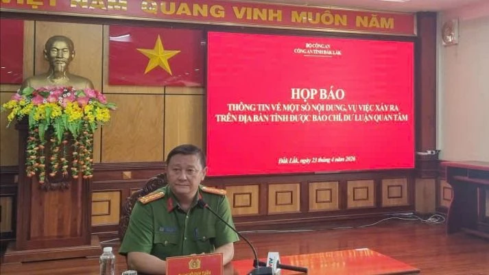 hop-bao-7892-1794.jpg