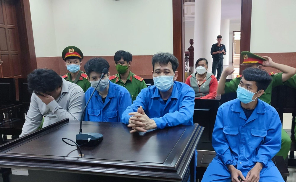 Bốn bị cáo Triều, Tuấn, Sự, Bảo tại TAND Cấp cao tại TP.HCM. Ảnh: THÀNH ĐẠT