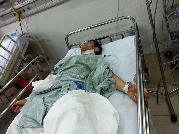 Hà Nội: Bắt giữ đối tượng chĩa súng “dọa” cảnh sát ảnh 1