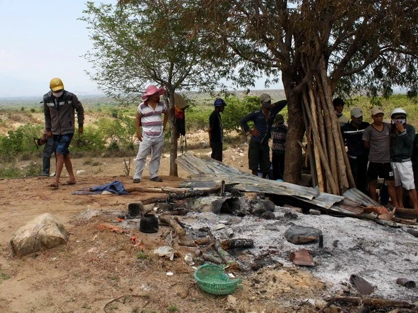 Phát hiện xác chết bị thiêu rụi tứ chi tại căn chòi trên núi ảnh 1