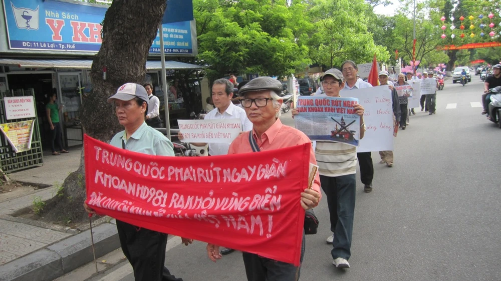 “Nếu điều tồi tệ xảy ra, chúng tôi nguyện đồng lòng bảo vệ Tổ quốc!“ ảnh 38