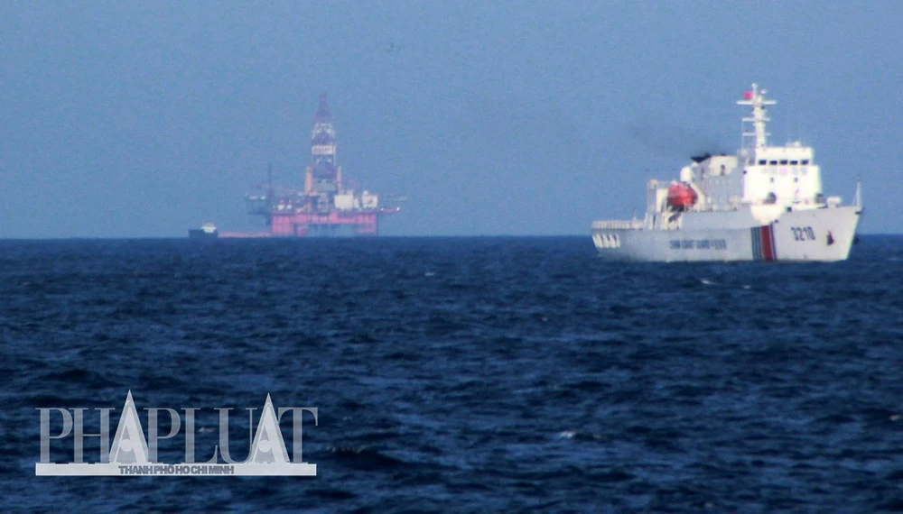 Chùm ảnh mới nhất: Tận mắt chứng kiến tàu Trung Quốc húc tàu Cảnh sát biển Việt Nam ảnh 14