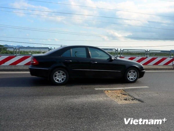 Quốc lộ trị giá 2.800 tỷ đồng khánh thành được một tuần nhưng đã xuống cấp ảnh 1