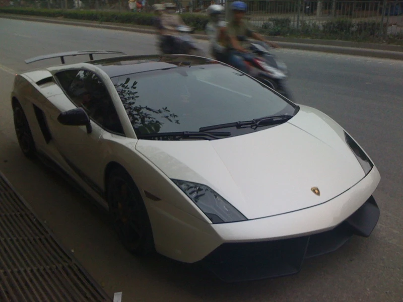 siêu-xe, Rolls-Royce Phantom, Cường-đôla, Cường Luxủy, Đỗ-Bình-Dương, bầu-Thụy,