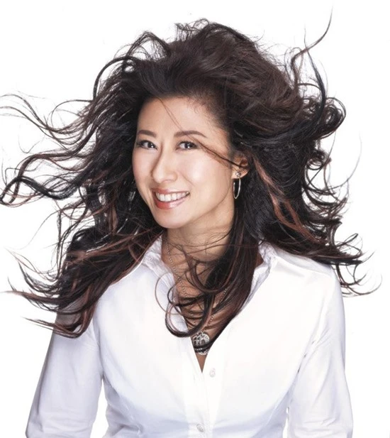 Huỳnh Dịch, ngoại tình, chấn động