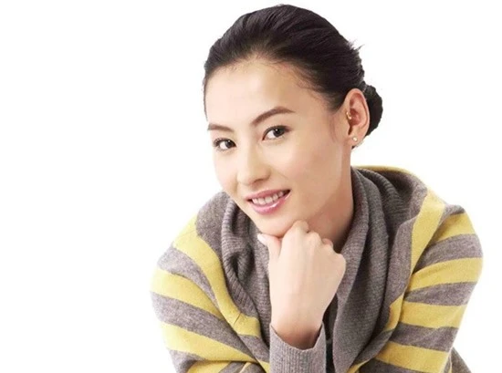 Huỳnh Dịch, ngoại tình, chấn động