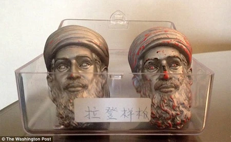 Hé lộ, bí mật, búp bê, dọa, trẻ con, CIA