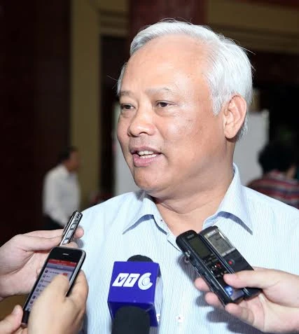 phiếu tín nhiệm, Uông Chu Lưu, Biển Đông