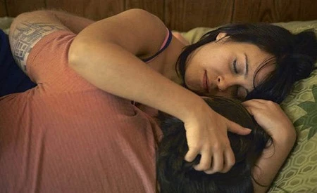 Cô Samantha Hess trong một buổi trị liệu.