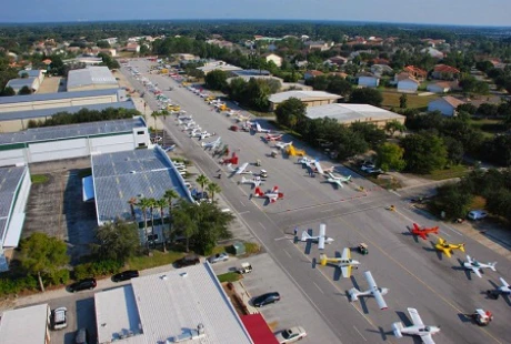 Khó tin với thị trấn mỗi gia đình sở hữu một máy bay ở Mỹ