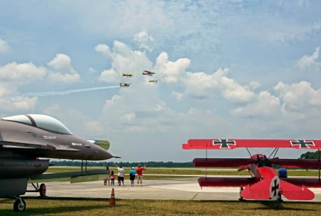 Khó tin với thị trấn mỗi gia đình sở hữu một máy bay ở Mỹ