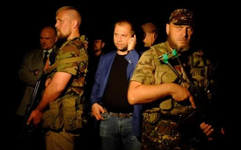 Cuộc chiến tuyên truyền giữa phiến quân - chính phủ Ukraine do vụ MH17 ảnh 1