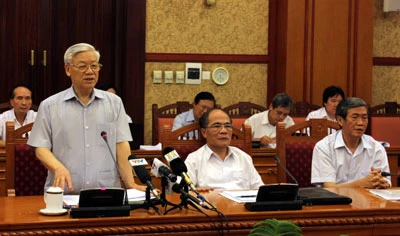 Tổng Bí thư Nguyễn Phú Trọng phát biểu kết luận tại phiên họp.