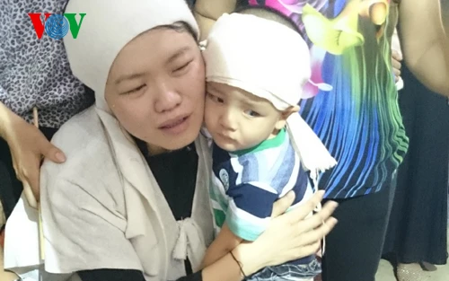 Nước mắt rơi đưa tiễn Đại úy Lường Phát Chiêm về nơi an nghỉ cuối cùng ảnh 2