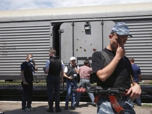 Một tay súng phe ly khai thừa nhận bắn hạ MH17 ảnh 1