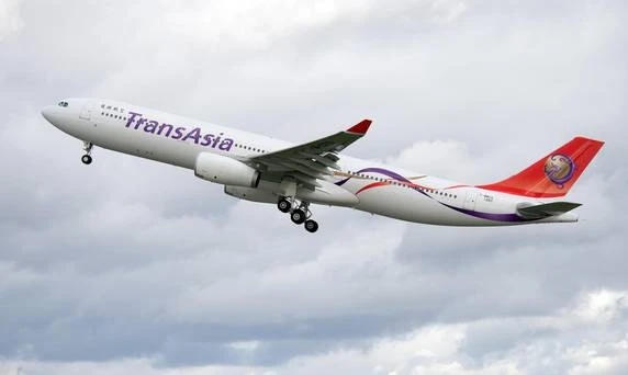 Máy bay ATR-72 của Đài Loan rơi trúng nhà dân, hơn 40 người thiệt mạng ảnh 5