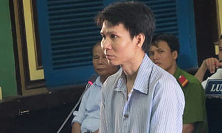 phi công trẻ, tình cảm, nhân tình, đào mỏ, giết người, cướp tài sản