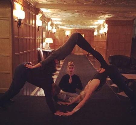 Nhà riêng là một trong những nơi mà Hilaria thích tập yoga nhất.