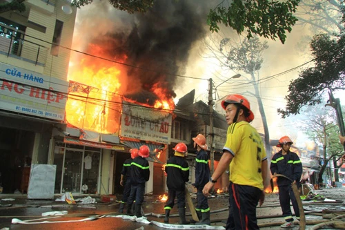 Vụ cháy, Đắk Lắk,phó giám đốc, báo cháy, cứu hộ, yếu kém