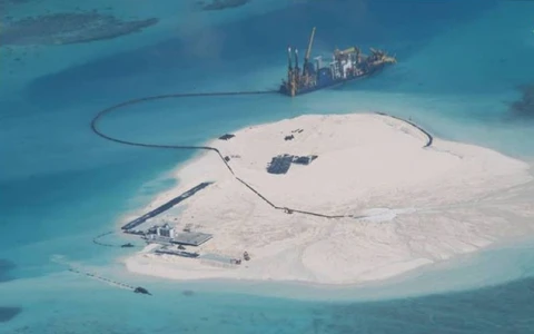 Trung Quốc lần đầu tiên ra sách “lý giải” đường 9 đoạn phi lý ảnh 1