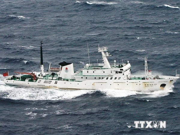 Nhật Bản cáo buộc tàu Trung Quốc khảo sát trong vùng EEZ ảnh 1