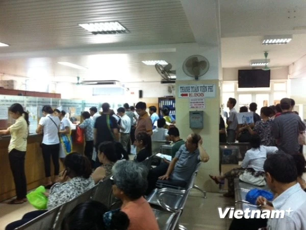 Cảnh báo biến chứng khi tự mua thuốc điều trị đau mắt đỏ ảnh 3