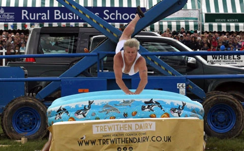 Những kỷ lục điên rồ nhất từng được Guinness ghi nhận