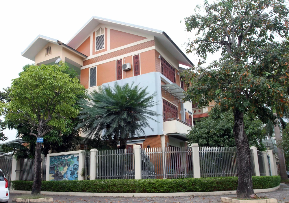 Nhà giám đốc Công ty Than Hạ Long bị ốp mìn ảnh 1