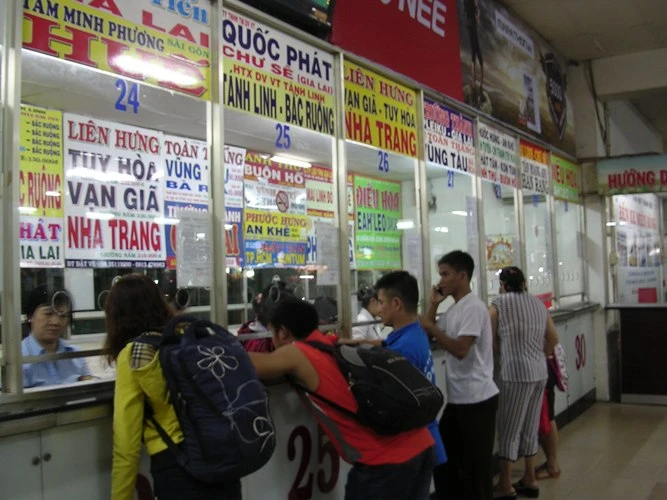 Bến xe quá tải trong dịp tết Dương lịch 2014 ảnh 4