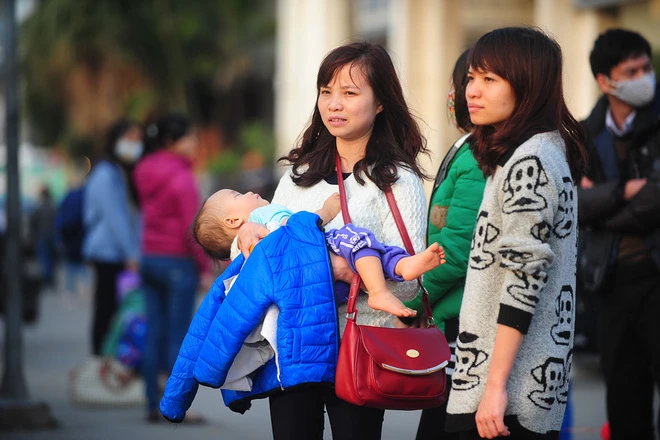 Cửa ngõ Hà Nội, TP.HCM ùn ứ khi người dân trở lại sau kỳ nghỉ ảnh 4