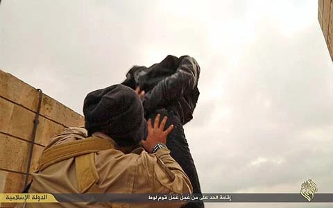 IS 'sáng tạo' các kiểu hành quyết man rợ khiến phương Tây khiếp sợ ảnh 3