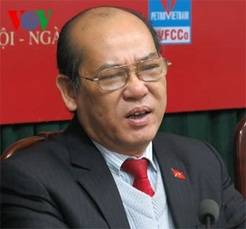 'Sáng cắp ô đi, chiều cắp ô về' cũng là một dạng tham nhũng ảnh 1