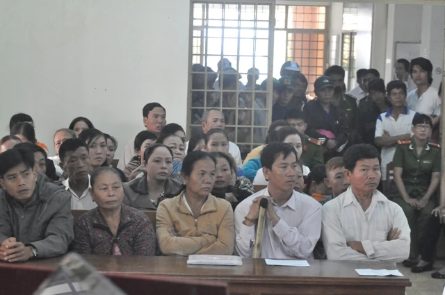 Hối hận, thứ tha và nước mắt trong một phiên tòa đặc biệt... ảnh 2