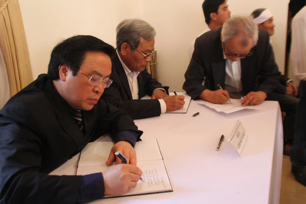 Vĩnh biệt Nguyễn Bá Thanh: Có ai biết trong đau thương lại có tự hào! ảnh 7