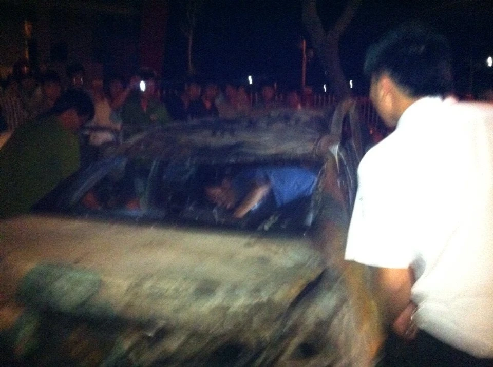 Tự gây tai nạn, người đàn ông trong xe Camry chết cháy không thể nhận dạng ảnh 4