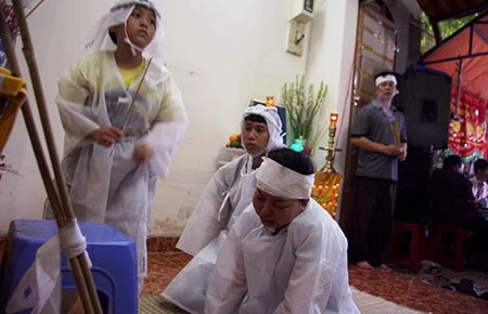 Nguyên thượng úy CSGT nhờ giang hồ 'xử lý' người cự cãi được tại ngoại ảnh 1