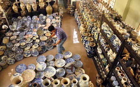 Kho cổ vật của 'ông trùm' gốm sứ Sài Gòn ảnh 1