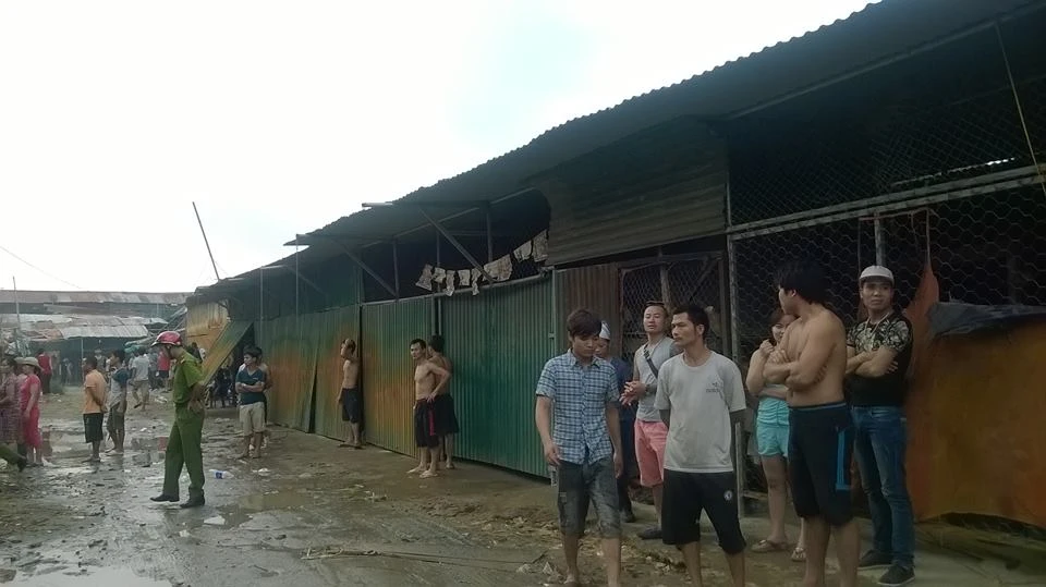 Cháy khủng khiếp trong đêm ở khu lán công nhân, 4.000 người tháo chạy ảnh 5