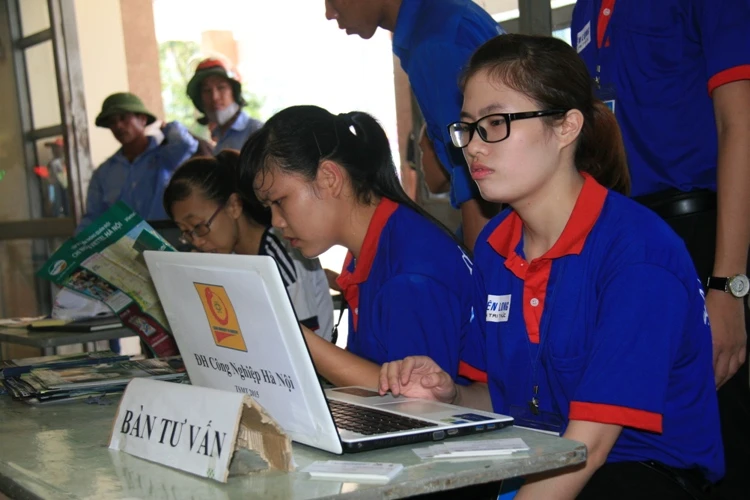 Những hình ảnh đẹp ở Hà Nội trước giờ G thi cử ảnh 3