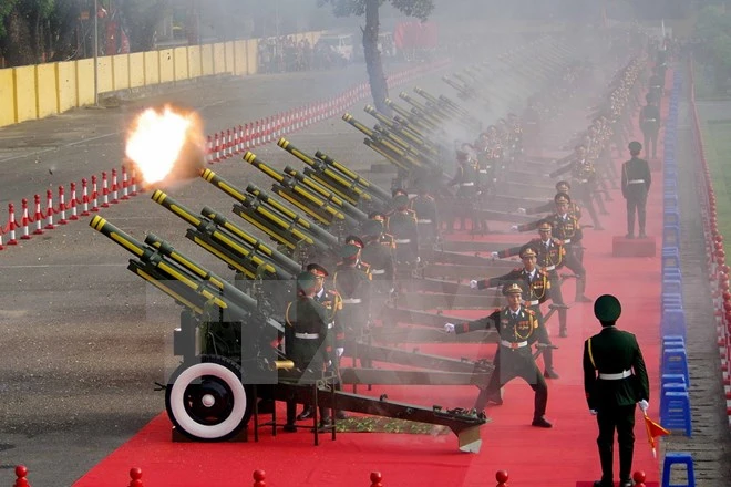 Chùm ảnh: 21 phát đại bác vang lên trong ngày Quốc khánh ảnh 3 Chùm ảnh: 21 phát đại bác vang lên trong ngày Quốc khánh ảnh 3