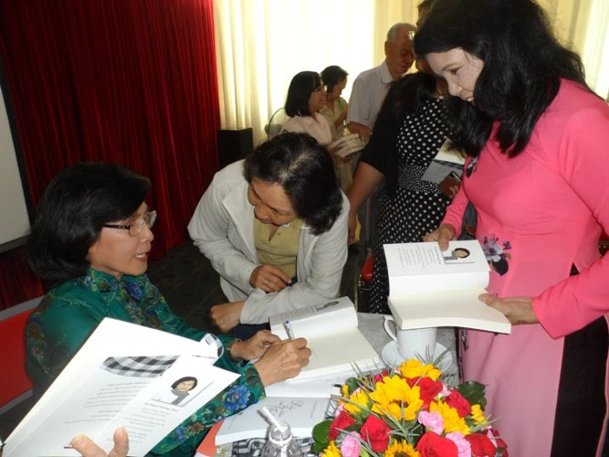 'Khi đương chức, cũng đâu phải một bước lên xe hơi...' ảnh 5