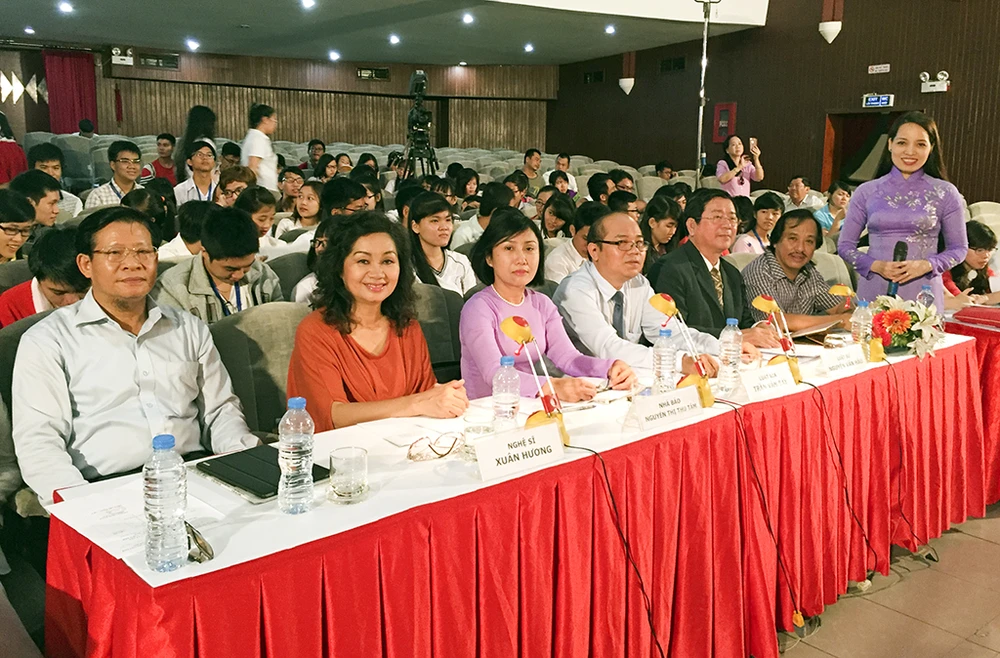 Sôi động với hội thi tìm hiểu pháp luật ảnh 1