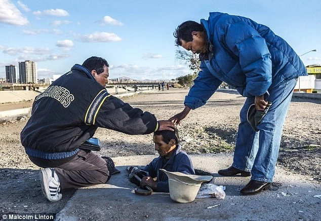 Cận cảnh cuộc sống ở thành phố bị căn bệnh AIDS 'xâm lược' ảnh 7