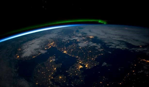 Những hình ảnh chứng minh Trái đất đẹp nhất hệ mặt trời ảnh 5