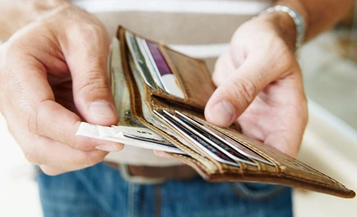 Kiếm tiền để đảm bảo nhu cầu tiêu dùng hằng ngày. cach-kiem-tien-va-tiet-kiem-hieu-qua