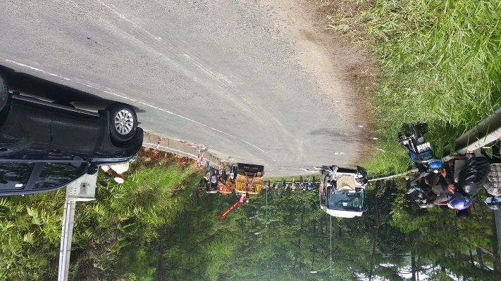 Kinh hoàng: 2 xe khách tông nhau trên đèo Prenn, 7 người chết ảnh 4