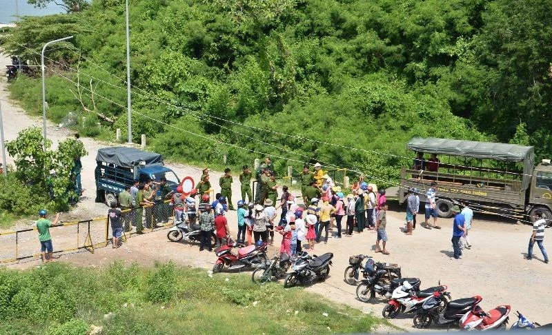 Ngư dân bắt giữ cán bộ trên biển Kiên Giang